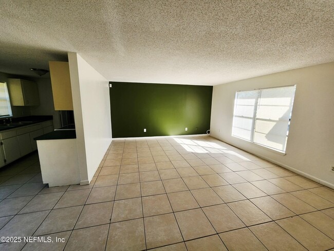 Building Photo - 7127 Prellie St