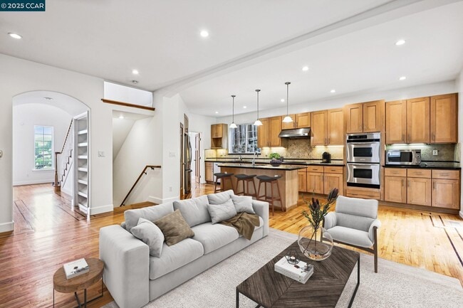 Building Photo - 4132 Balfour Ave