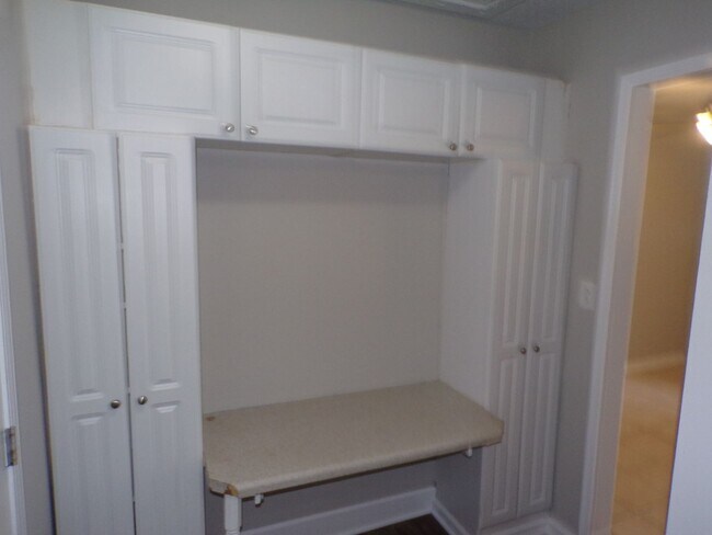 Building Photo - 1019 Furia Dr