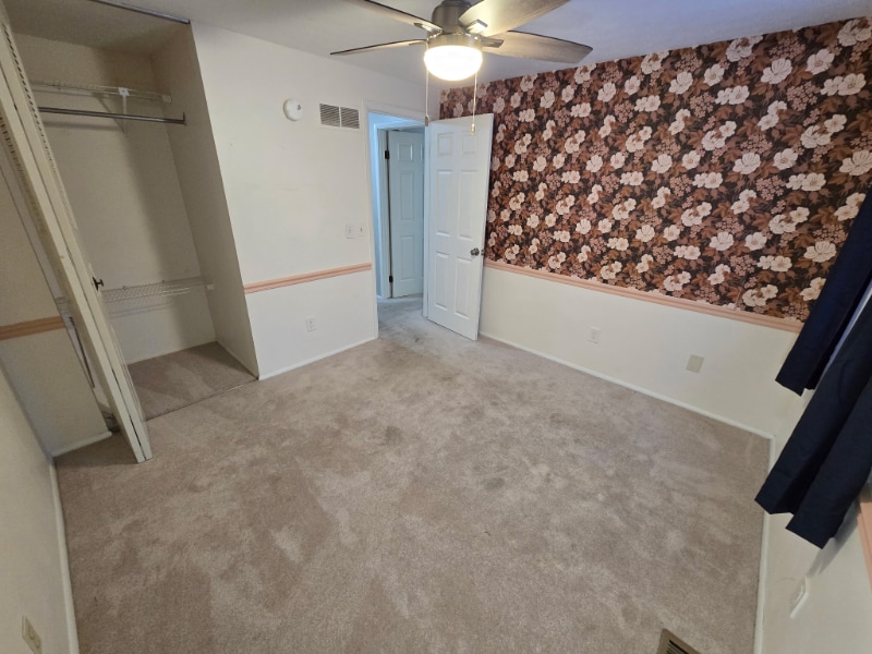 Building Photo - 3842 Farmbrook Dr