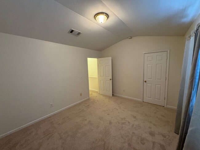 Building Photo - Great Franklin Condo in Hardison Hills!