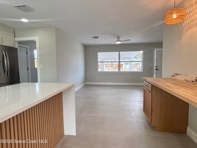 Building Photo - 1301 Kathwood Dr