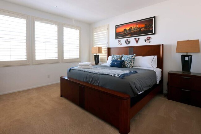 Building Photo - 10959 Lotus Dr