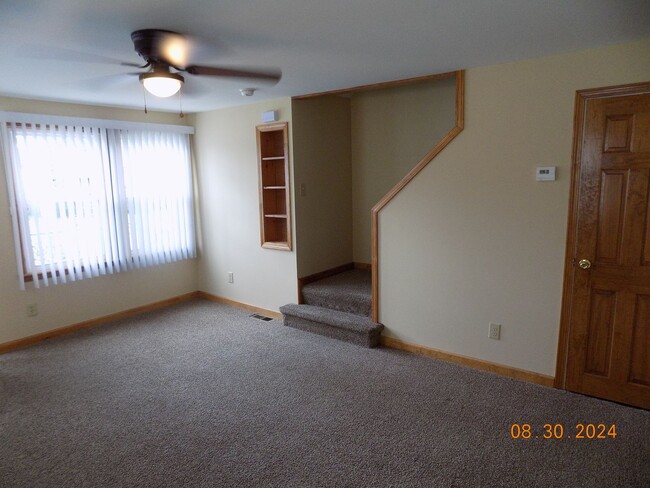 Building Photo - 464 Ralph St