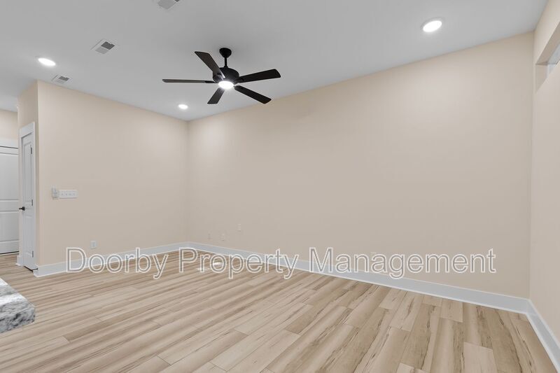 Building Photo - 432 Wayne Ave