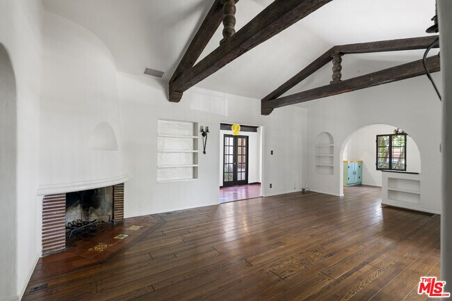 Building Photo - 3731 Griffith View Dr