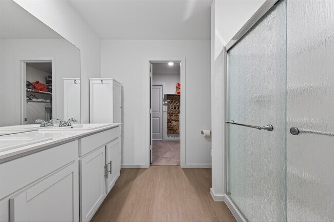 Building Photo - 16703 Rolling Pasture Ln