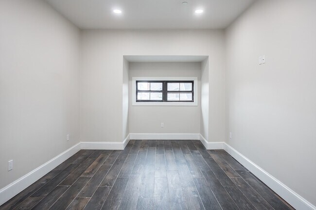 Building Photo - 603 Massachusetts Ave