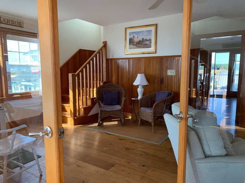 Building Photo - 1665 Ocean