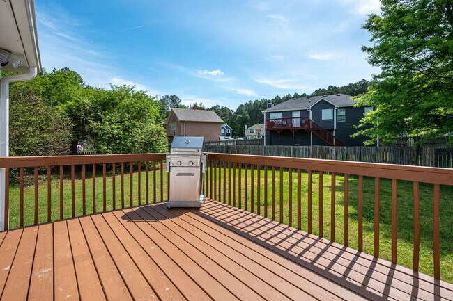 Building Photo - 13 Windfield Dr