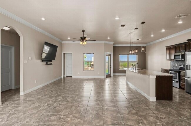 Building Photo - 112 Red Cloud Trl