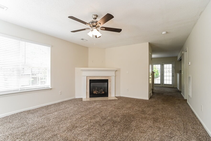 Building Photo - 6846 Squirrels Foot Ct