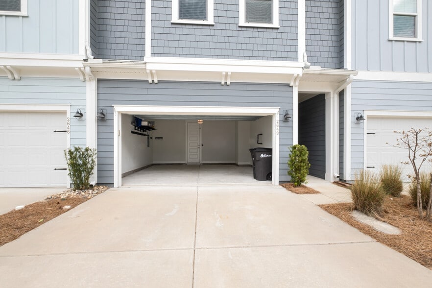 Building Photo - 2648 Balena Dr