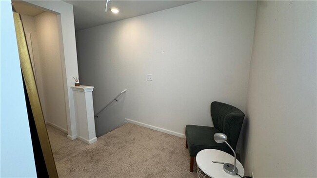 Building Photo - 5717 Union Pointe Dr