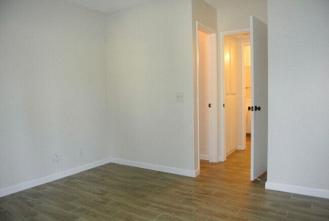 Building Photo - 1Bed/1Bath Downstairs Condo in the Shadowridge Aspens Community!~ Shadowridge