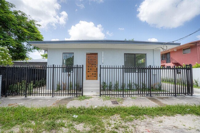 Building Photo - 666 NW 28th St
