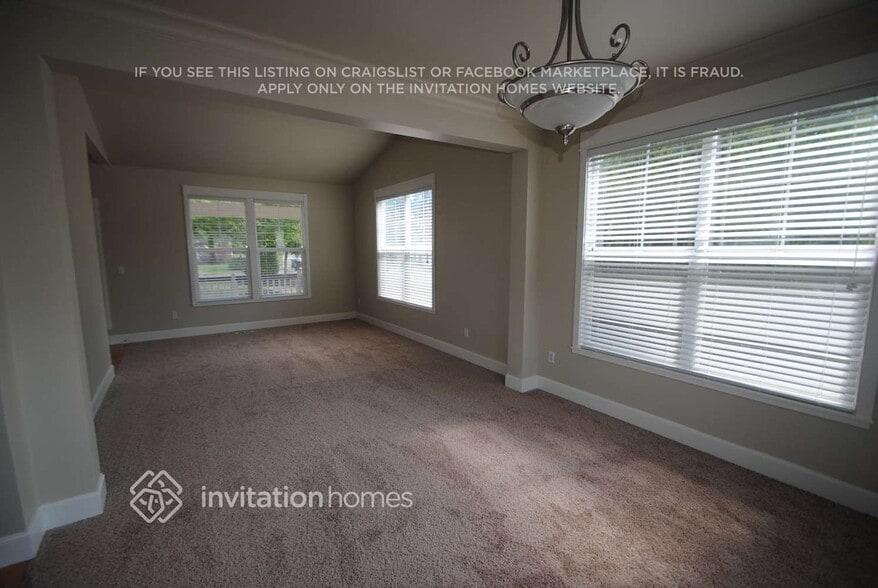 Building Photo - 28315 143rd Pl SE