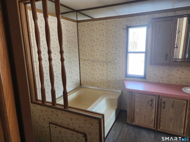 Building Photo - 216 Angel Rd