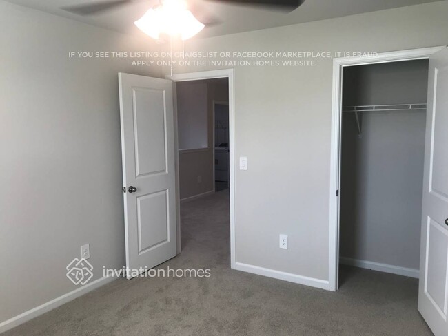 Building Photo - 547 White Birch Ln