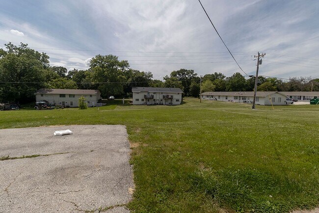 Building Photo - 7217 N Moberly Dr