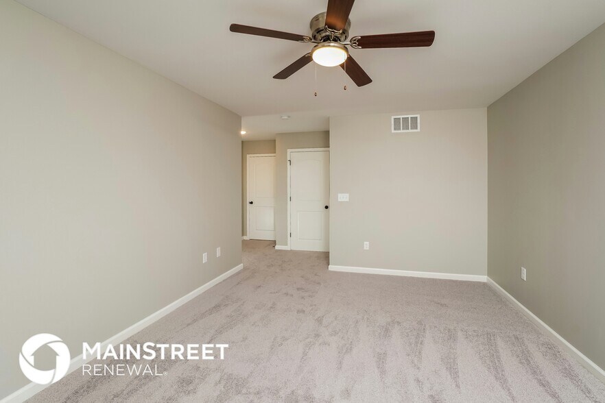 Building Photo - 2072 N Sarah Dr