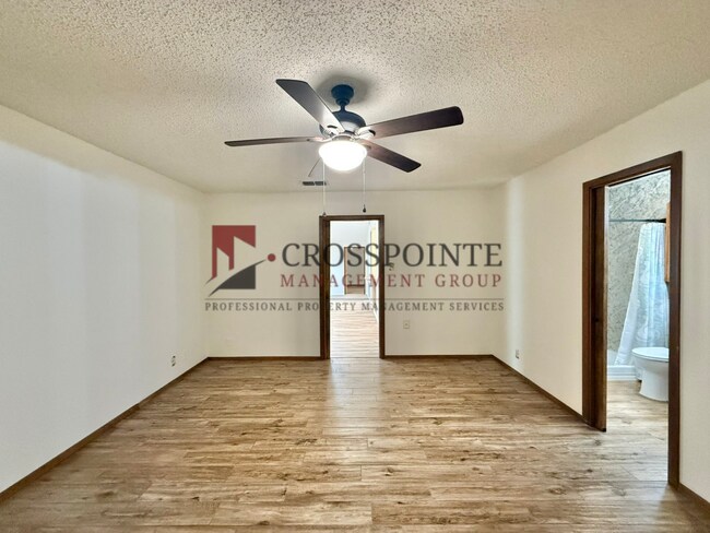 Building Photo - Waterfront 2 Bedroom, 2.5 Bathroom Home!