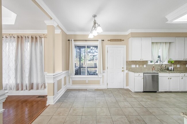 Building Photo - 1108 Brittley Way