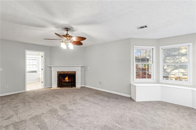 Building Photo - 118 Fitchburg Dr