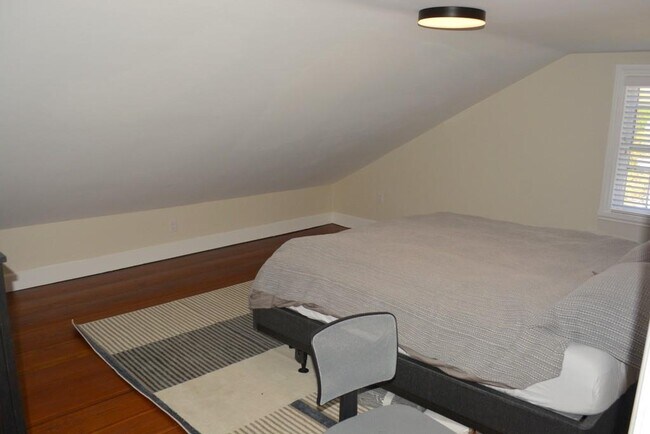 Building Photo - 93 Power St