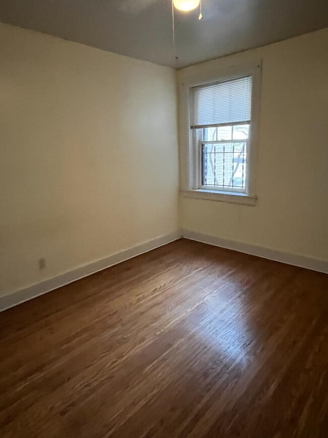 Building Photo - 1300 Everett Ave