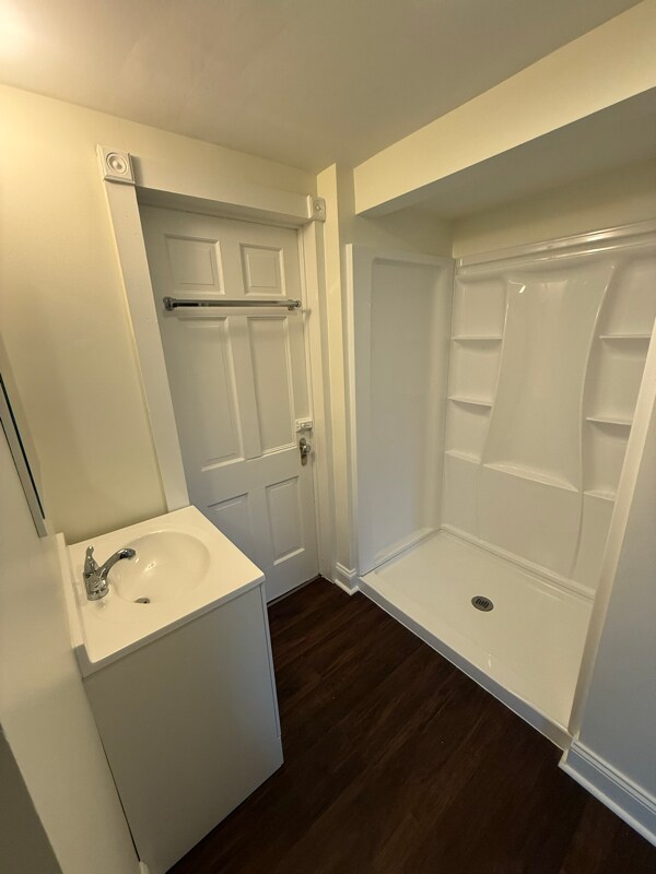 Building Photo - 426 E Benton St