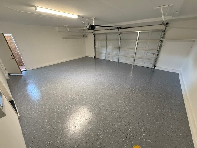 Building Photo - 94 Venus Court