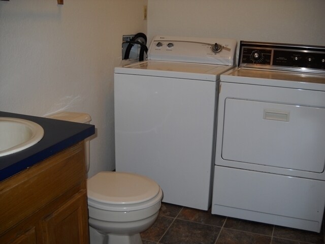 Building Photo - North Boulder Townhome, 1 Car Garage, Wood...