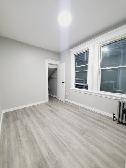 Building Photo - 178 Wegman Pky