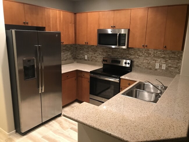 Building Photo - Gorgeous ONE LV High Rise Unit For Rent