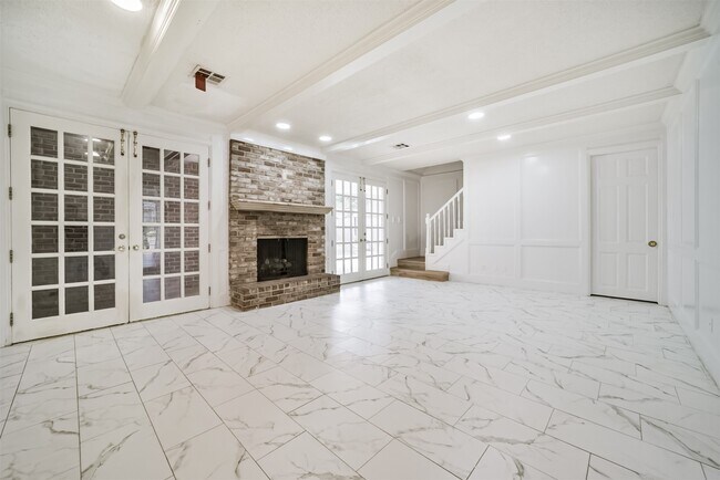 Building Photo - 15738 Fleetwood Oaks Dr