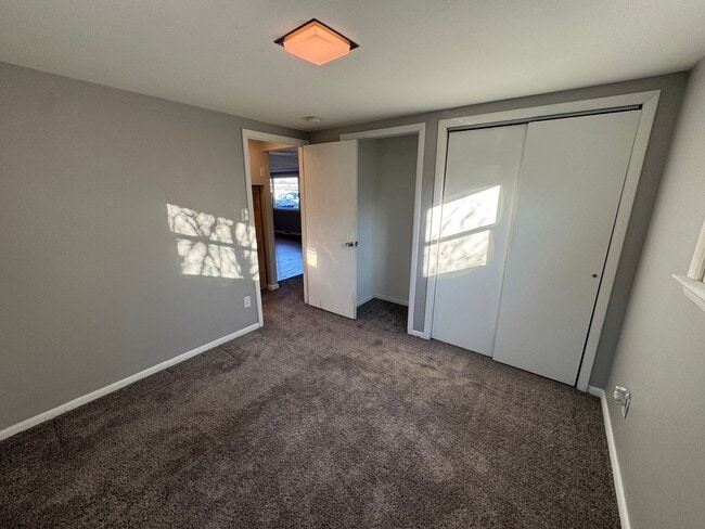 Building Photo - 2 Bedroom House  in Silvis