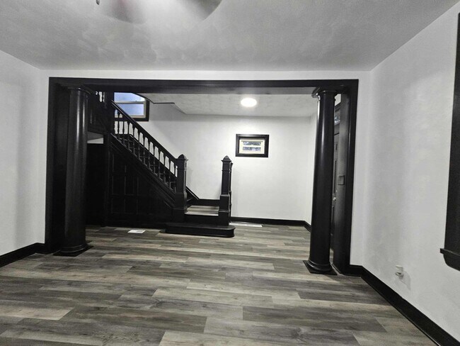 Building Photo - Charming 4 Bedroom 1 Bathroom Home for Rent!