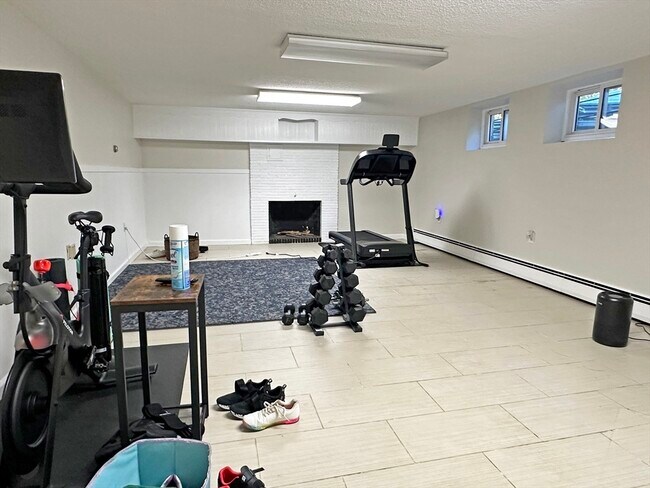 Building Photo - 6 Brownson Terrace