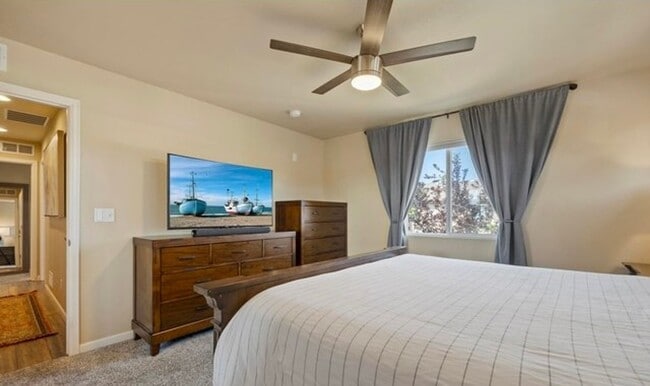 Building Photo - Beautiful 4 Bedroom in Loveland