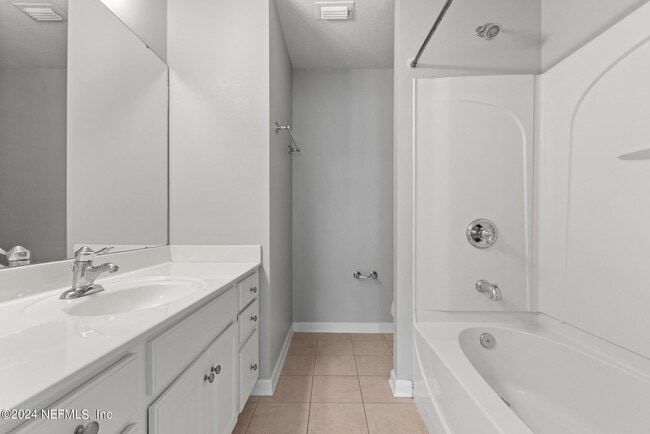Building Photo - 8159 Summerside Cir