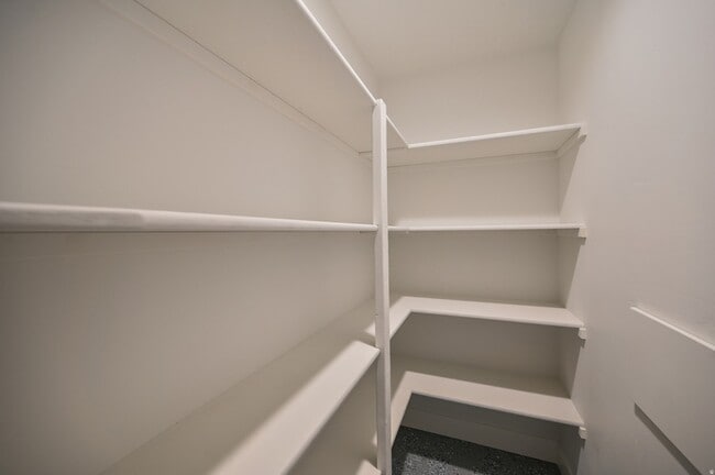 Building Photo - 16087 S Truss Dr
