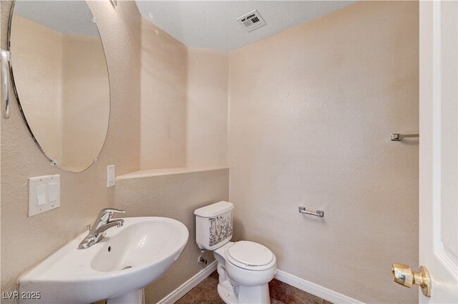 Building Photo - 5716 Breezy Wind Ct