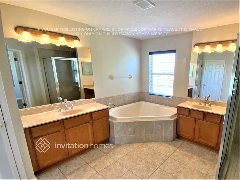 Building Photo - 2613 Dakota Rock Dr