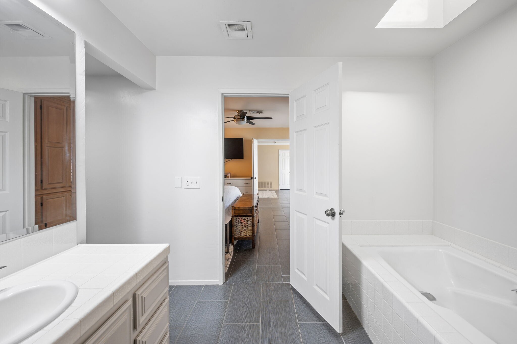 Building Photo - 78990 Bayside Ct