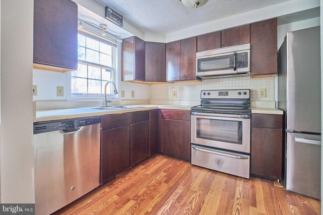 Building Photo - 1756 Jacobs Meadow Dr