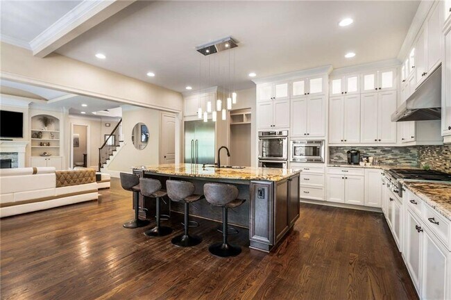 Building Photo - 6552 Long Acres Dr