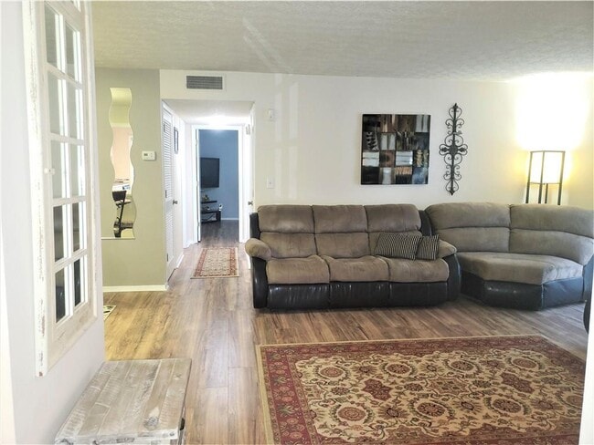 Building Photo - 602 Wynnes Ridge Cir SE