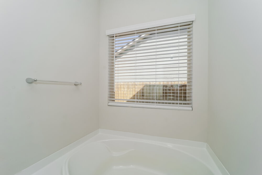 Building Photo - 309 Spruce Creek Ln