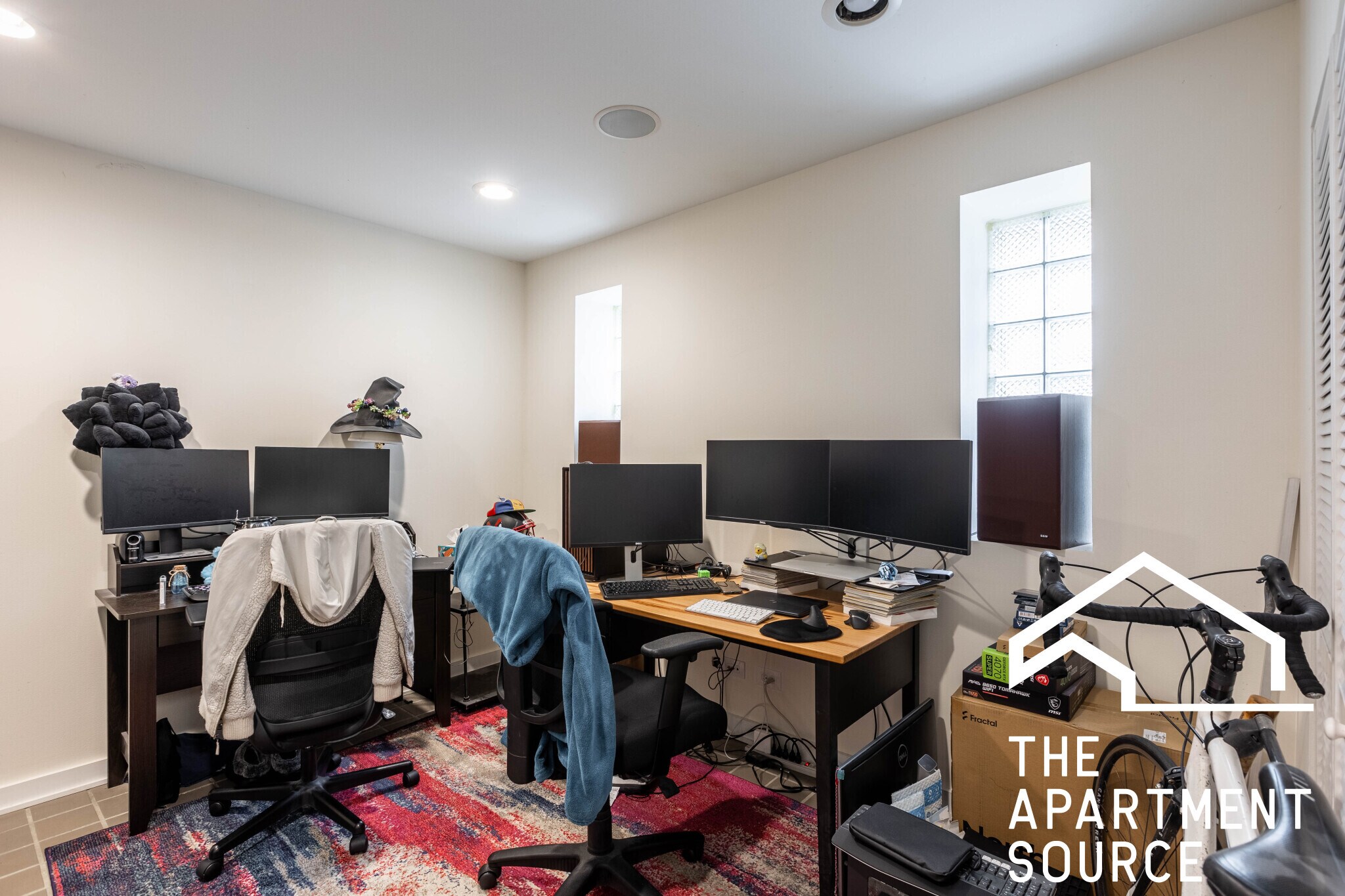 Building Photo - 1939 N Winchester Ave